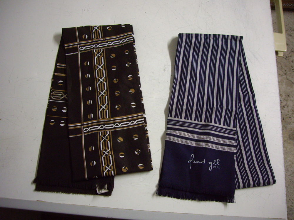 Tour de cou/Foulard, Echarpes et Pochettes de Poche Homme Maroquinerie