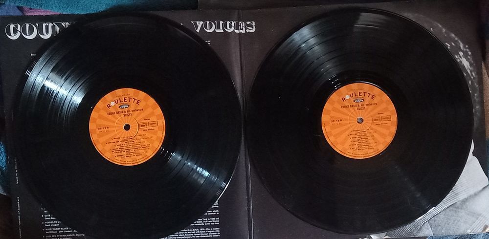 COUNT BASIE / 2 X DISQUES VTNIL 33 TOURS /
CD et vinyles