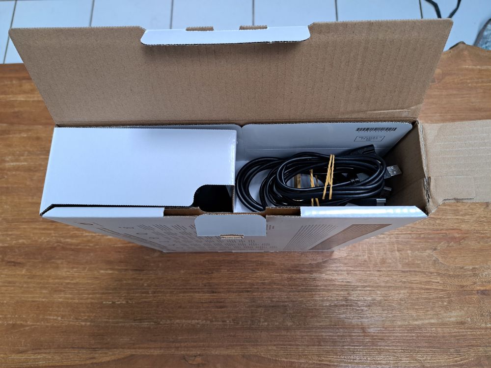 PS4 slim 500Go excellent &eacute;tat + manette + emballage d'origin Consoles et jeux vidéos
