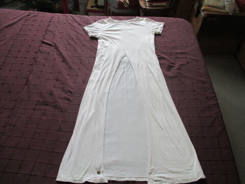 robes blanche ou noire 0 Talence (33)