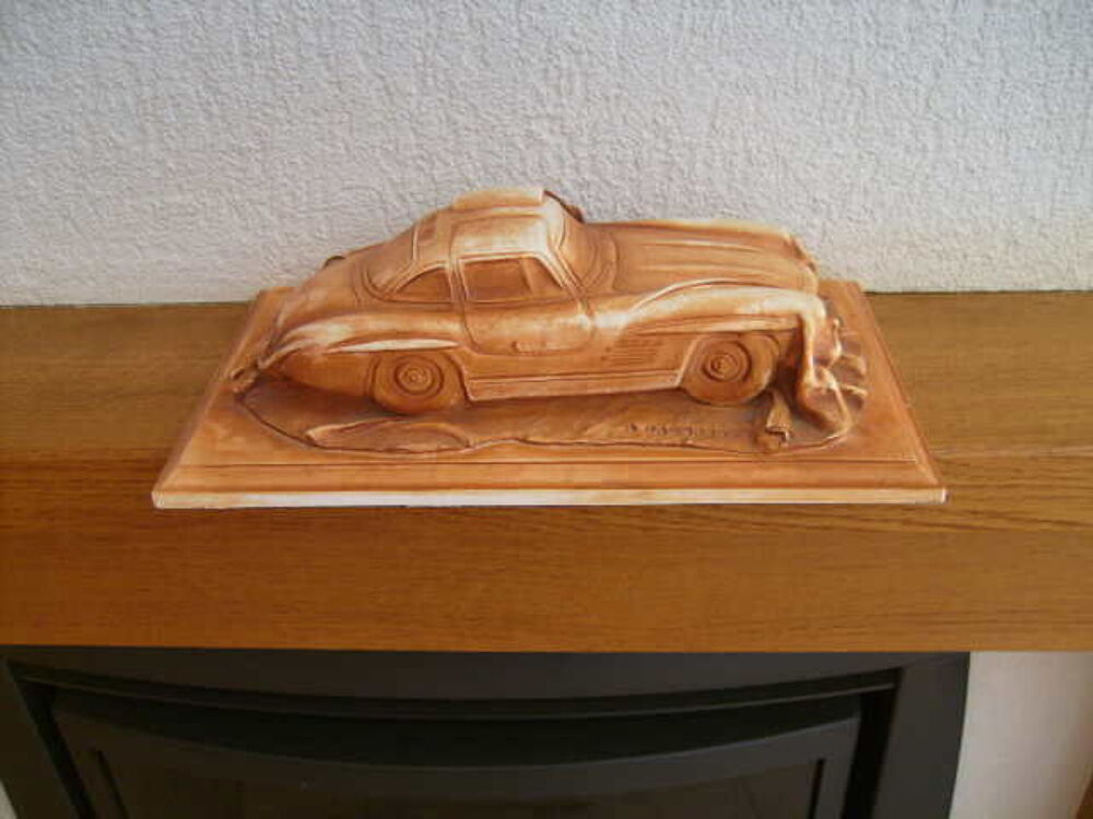 Statue pl&acirc;tre Mercedes-Benz 300SL 1954 sous b&acirc;che L.LAUGERAT Décoration