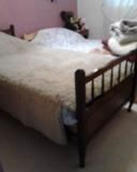 Lit 1 personne en bois vernis  30 Villeneuve-sur-Lot (47)