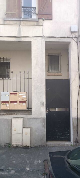  Remise / Grange à louer 1 pièce 4 m² Vincennes