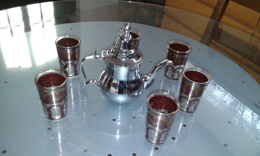 service &agrave; th&eacute; Cuisine