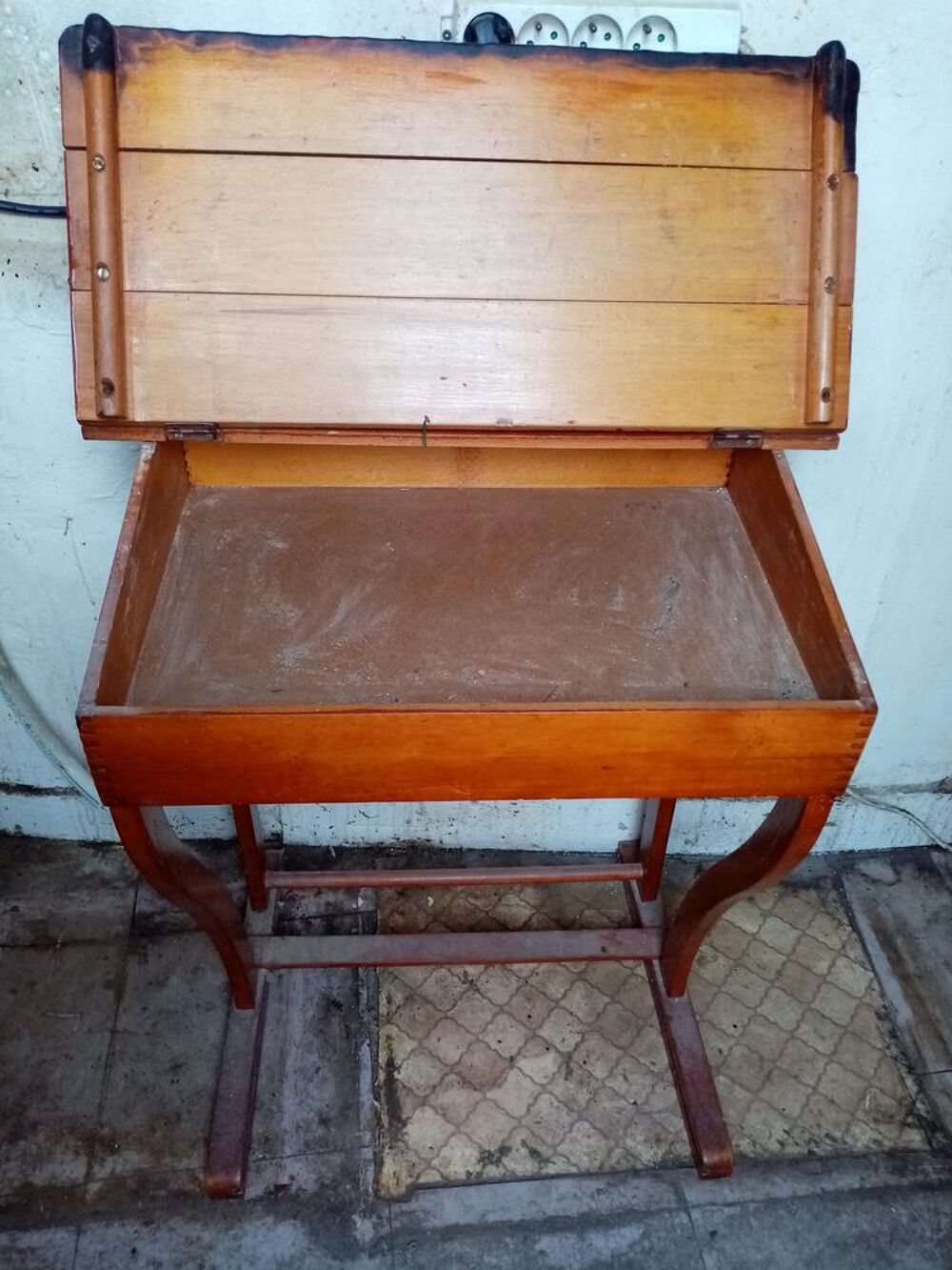 pupitre d'&eacute;colier en bois vintage Mobilier enfants