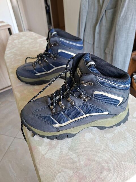 Lot 2 paires chaussures marche rando femme Toulon (83)