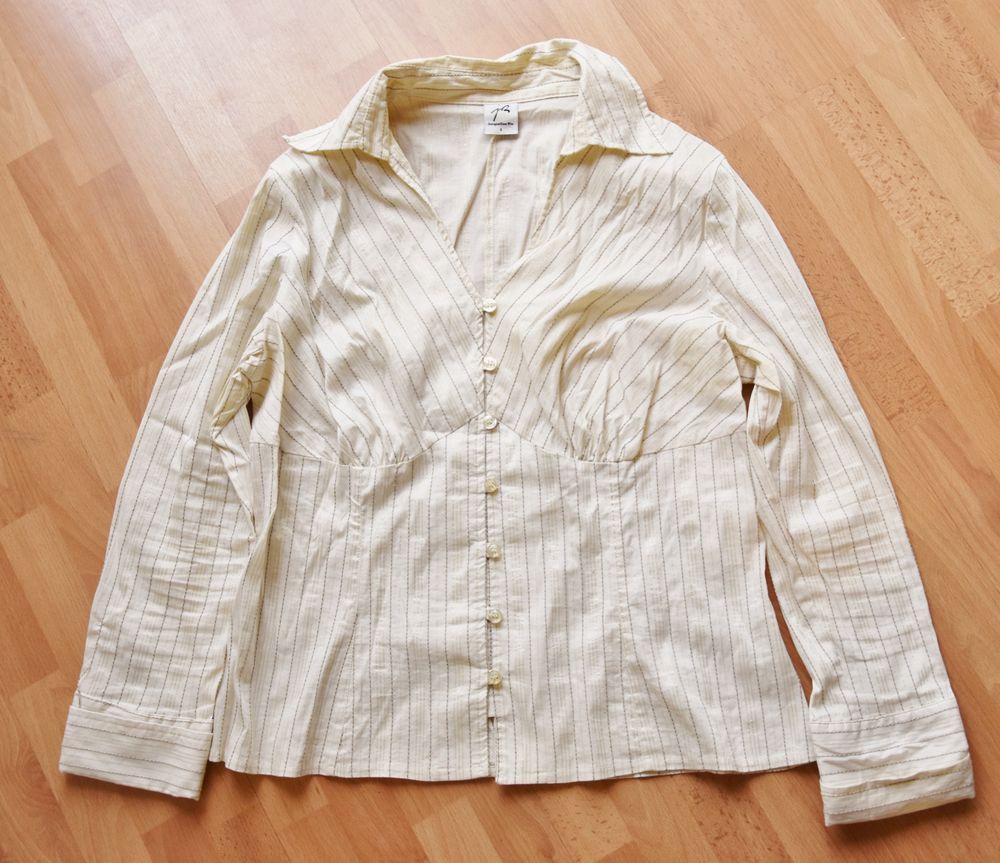 Taille 44. CHEMISE. Jacqueline RIU. Tr&egrave;s bon &eacute;tat. Vêtements