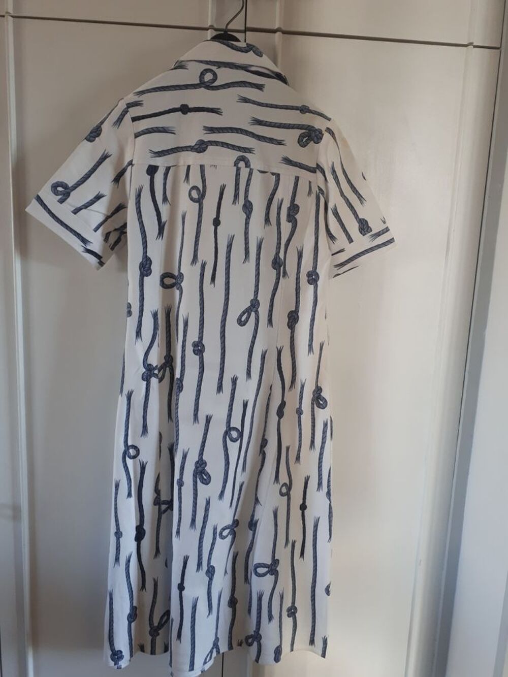 Robe blanche motifs noeuds marins - 40 - 15 euros Vêtements