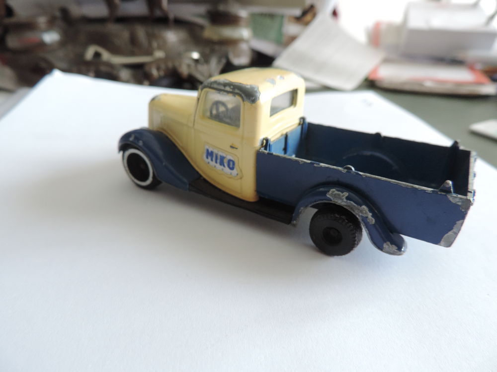 SOLIDO -CAMION BERLIET ANCIEN "MIKO" - Echelle : 1/43 &egrave;me. 