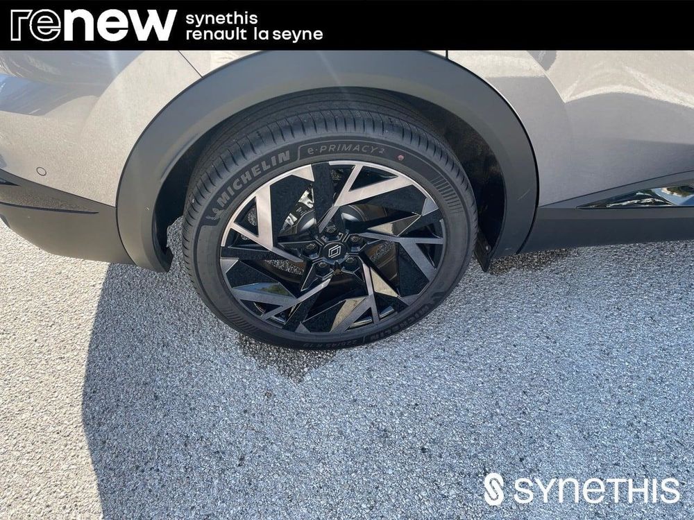 Symbioz E-Tech full hybrid 160 ch Esprit Alpine 2025 occasion 83500 La Seyne-sur-Mer