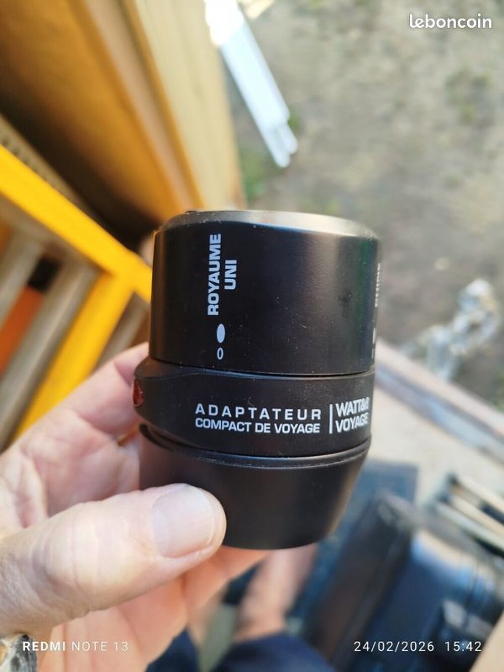 Adaptateur de voyage watt et voyage Electroménager