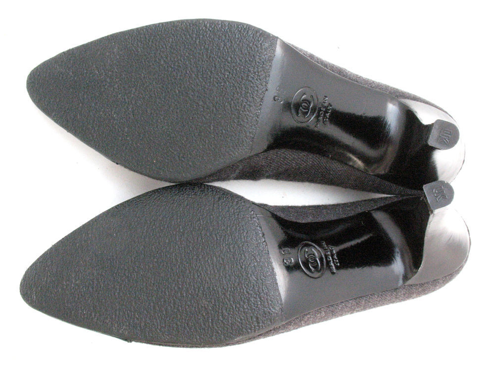 ESCARPINS CHANEL AUTHENTIQUES TAILLE 38
Chaussures