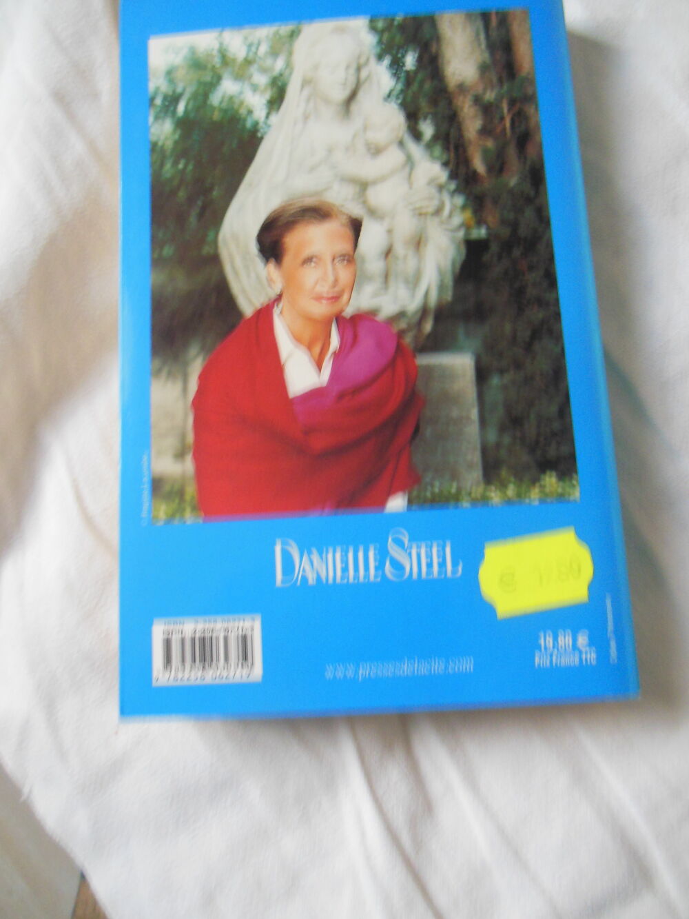 
V?UX SECRETS DANIELLE STEEL 
Livres et BD