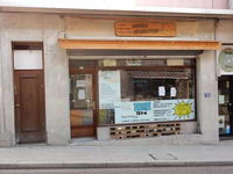   Local commercial en RdC de 38m² + cave + terrasse 