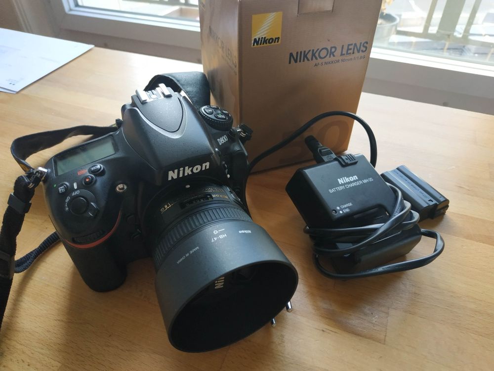 Nikon d800 avec objectif 50mm 1.8 G Photos/Video/TV