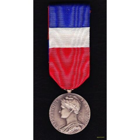 M�daille d'argent du travail 9 Montceau-les-Mines (71)