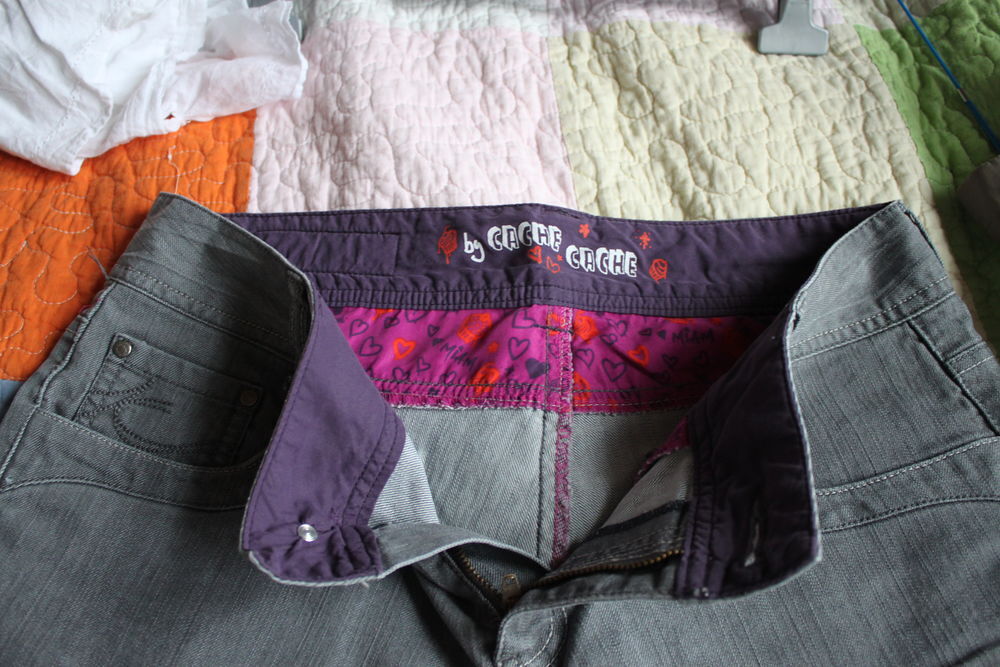 Jean Cache-Cache gris taille 42
Vêtements