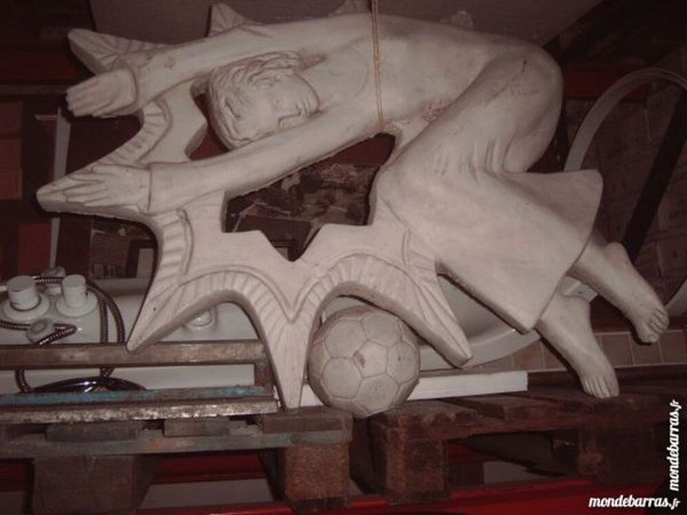 Sculpture de femme en pierre 70 kg 