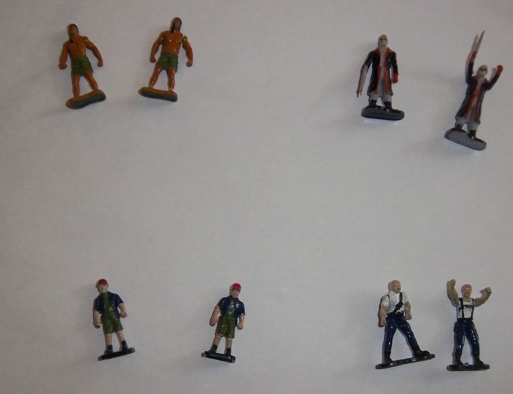 Lot de 8 figurines Majorette 3,5 cm 
