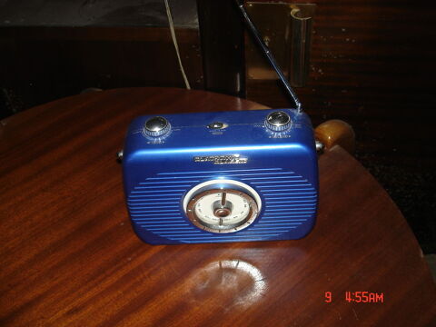 radio de couleur bleue, style vintage 28 Montigny-ls-Metz (57)