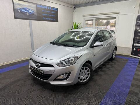 Hyundai i30 1.6 CRDi 16V Blue Drive 110ch SENSATION 