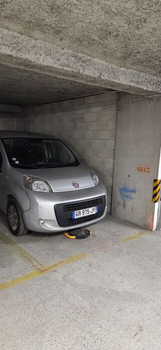  Parking / Garage  vendre 13 m