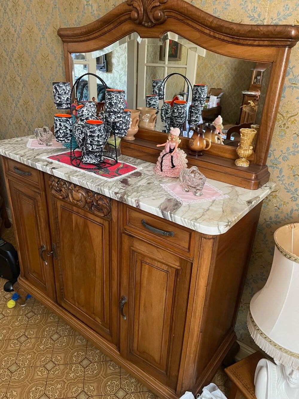 salle &agrave; manger de famille Meubles