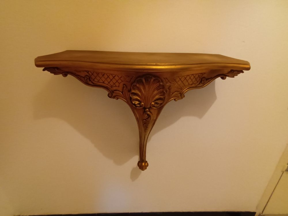 Console murale dor&eacute;e Meubles