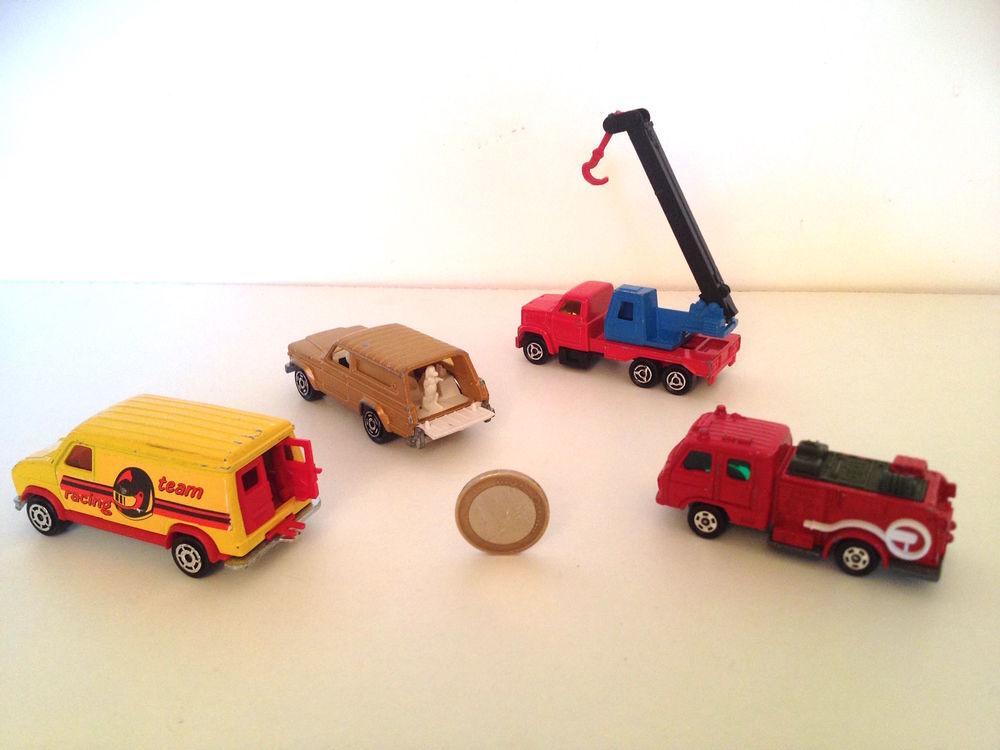 VOITURES CAMIONS MINIATURES COLLECTION JOUETS 