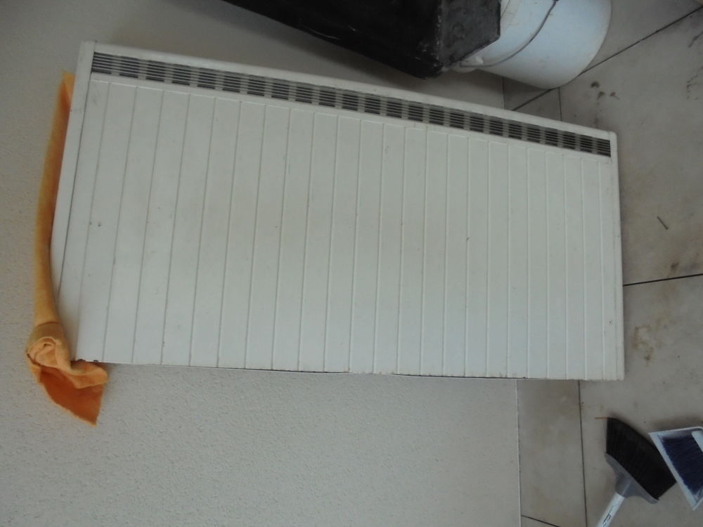 ROTHELEC THID 2000
radiateur &agrave; inertie Electroménager