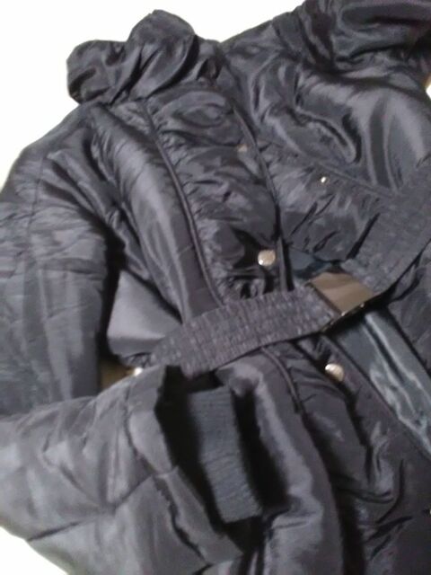 MANTEAU T40/42  15€ 15 Crêches-sur-Saône (71)
