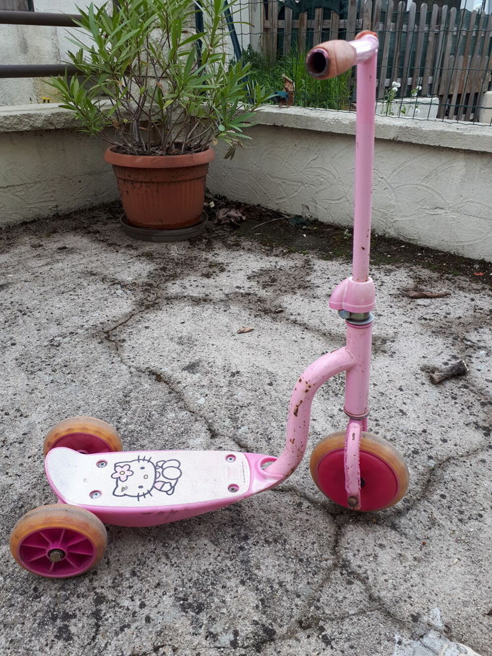 trottinette enfant rose Jeux / jouets