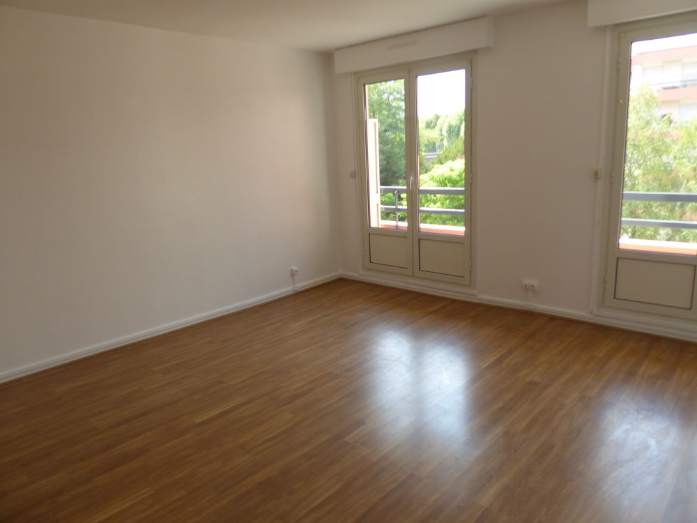 Location Appartement APPARTEMENT F2-  2 GRANDS BALCONS - VUE JARDIN - PARKING Sens