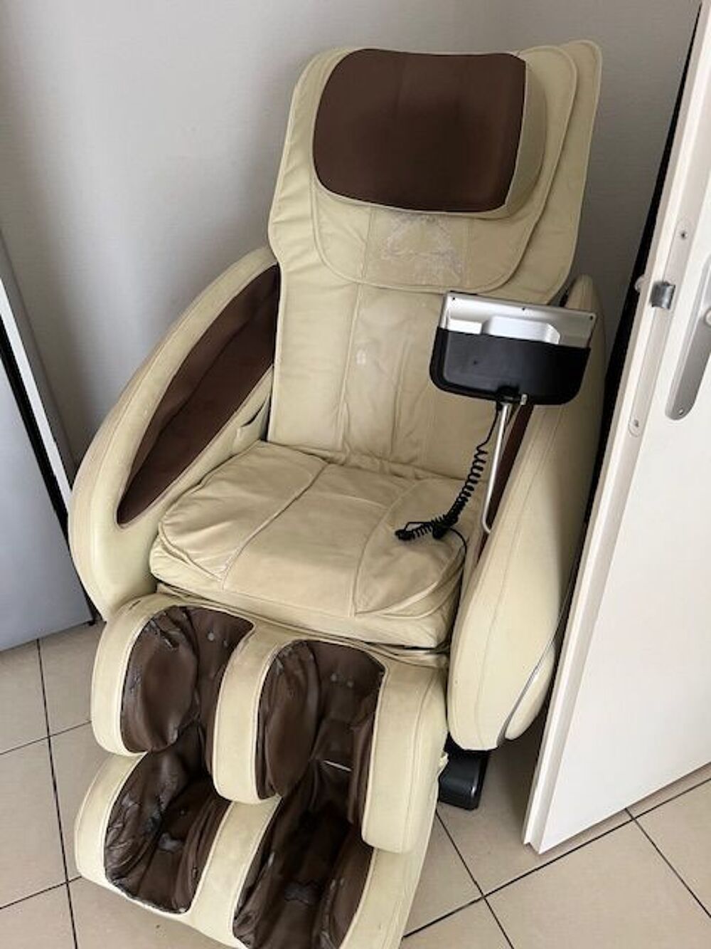 Fauteuil massant complet en cuir Meubles