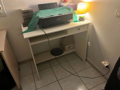 Bureau IKEA blanc 50 Thziers (30)