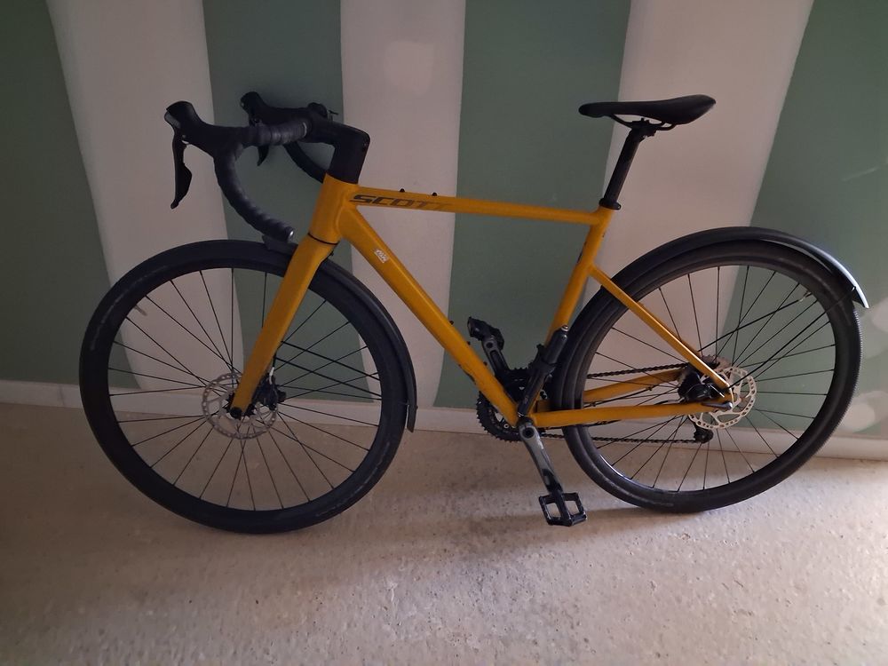 v&eacute;lo Scott speedster gravel 20 disc jaune 52 ,bon &eacute;tat Vélos