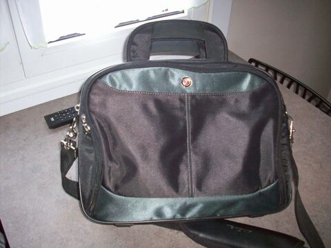 3 SACOCHES NEUVES idale tudiants 20 Gauchy (02)