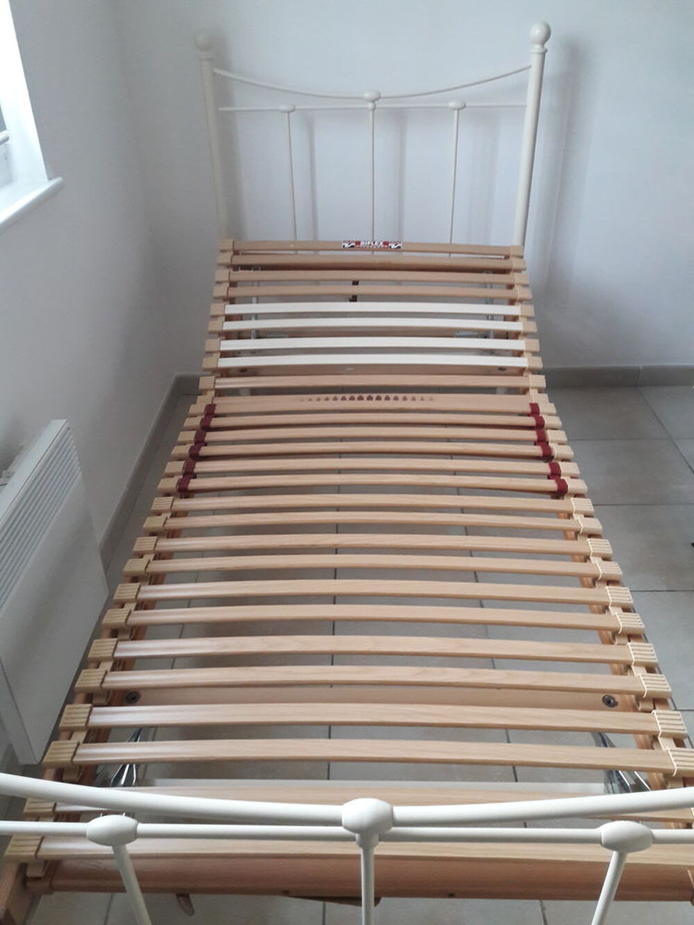 Lit + sommier 1 pers Meubles