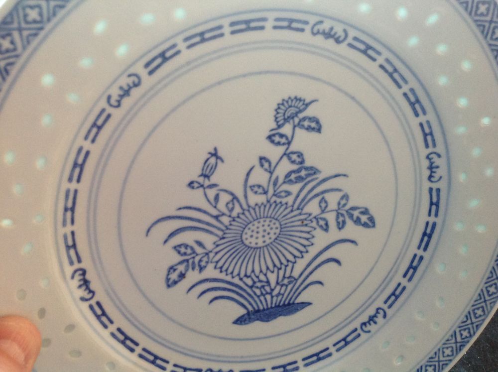 ASSIETTE PLATE C&Eacute;RAMIQUE MOTIF "GRAIN DE RIZ" Décoration