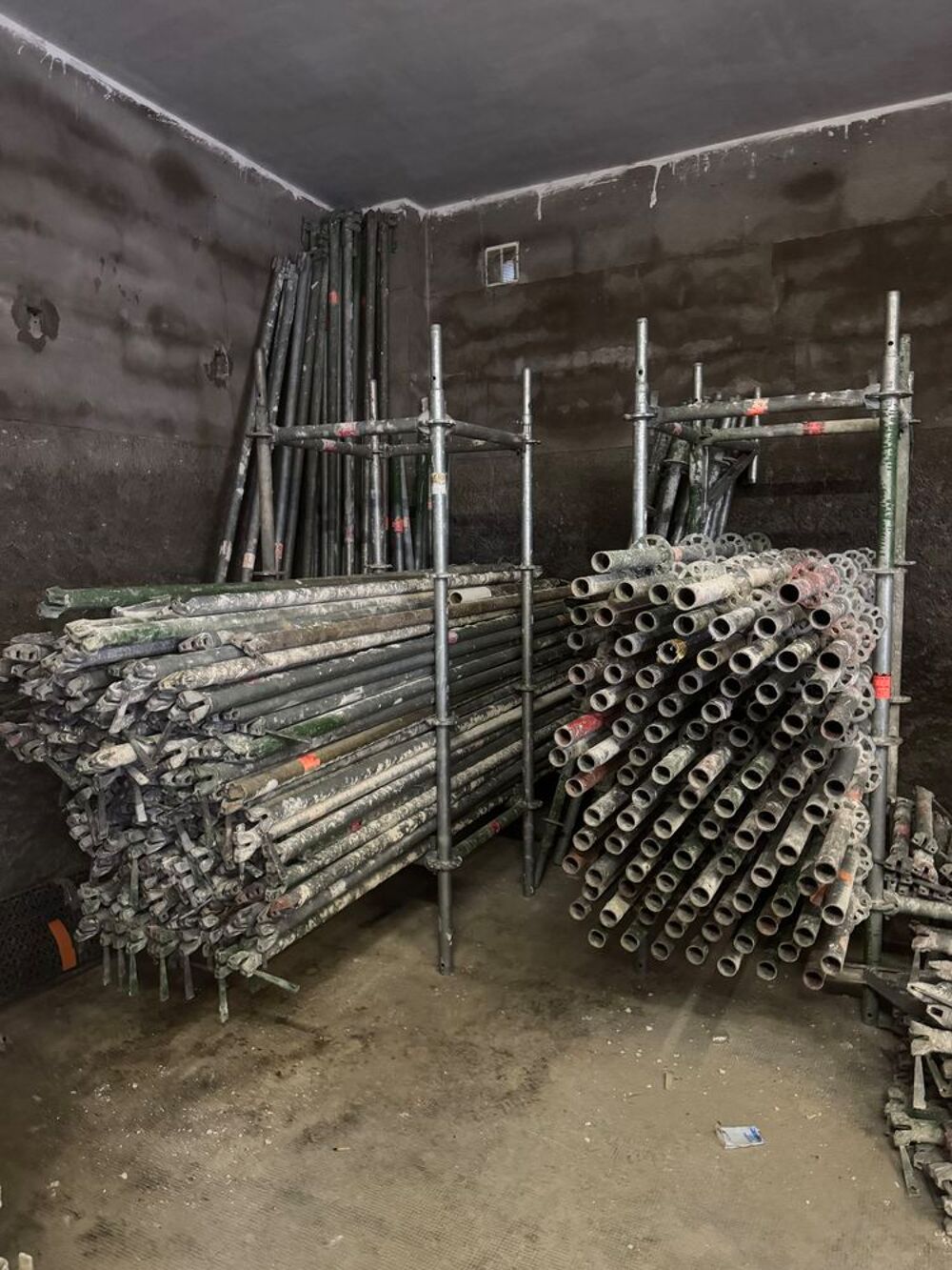   Echafaudage 300m2 layher multidirectionnel 