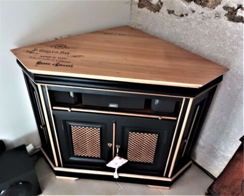 Joli Meuble TV Merisier Massif Style Louis Philippe  360 Palluau (85)