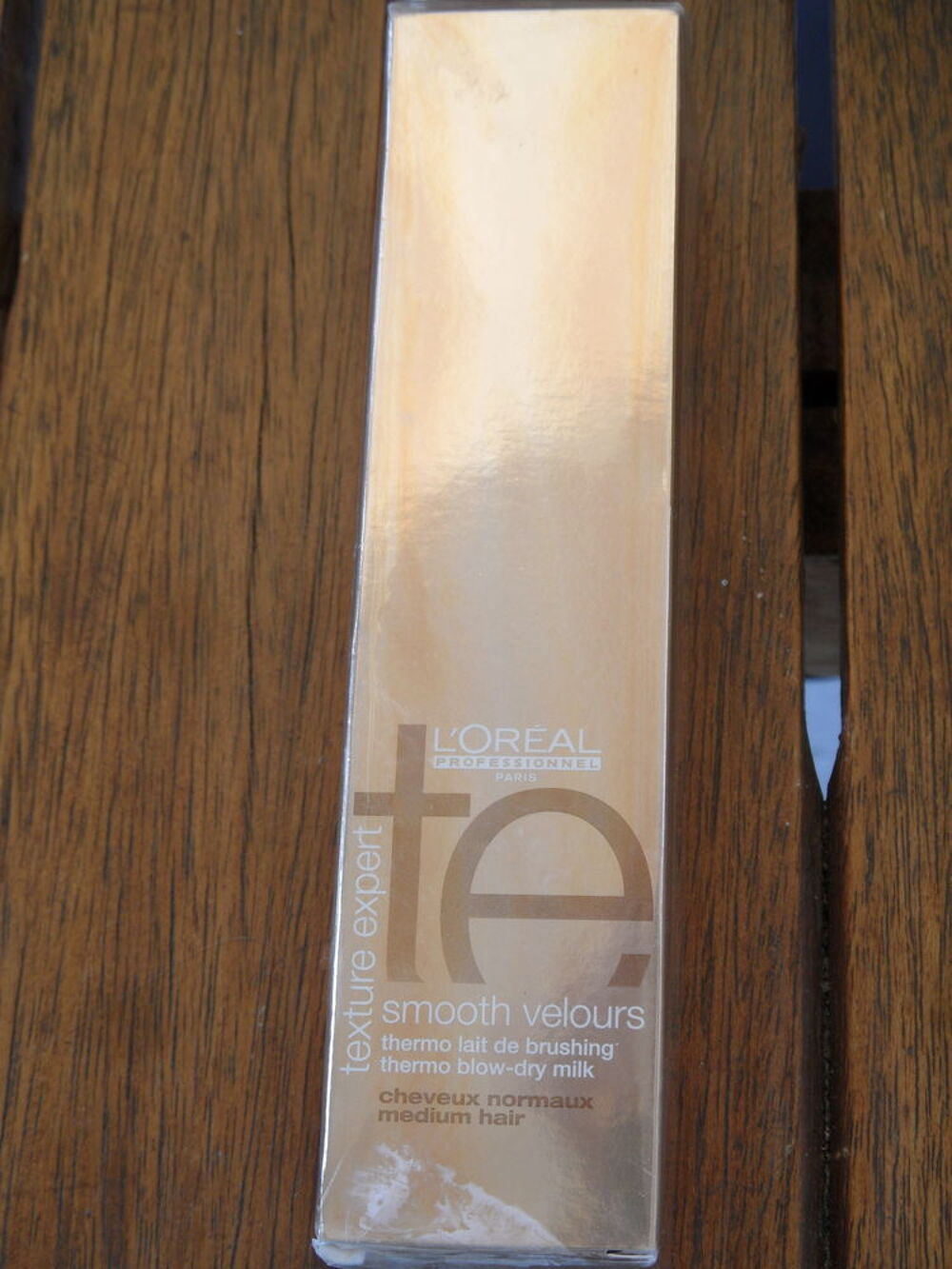 L'Oreal Smooth Velours lait de brushing Bijoux et montres