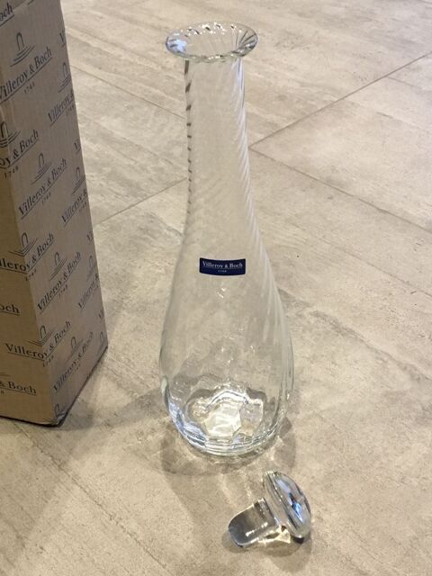 Carafe  vin Cristal neuve Villeroy & Boch
50 
02/03/2019  50 Juvisy-sur-Orge (91)