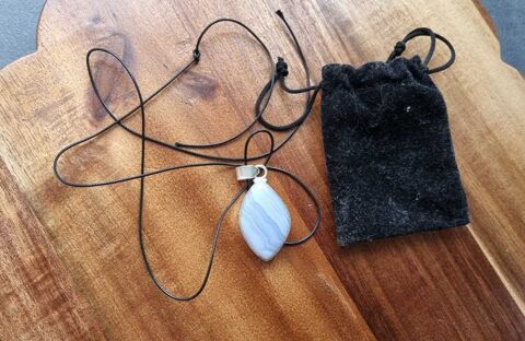 Pendentif argent et pierre Calc�doine bleue 25 Oullins (69)