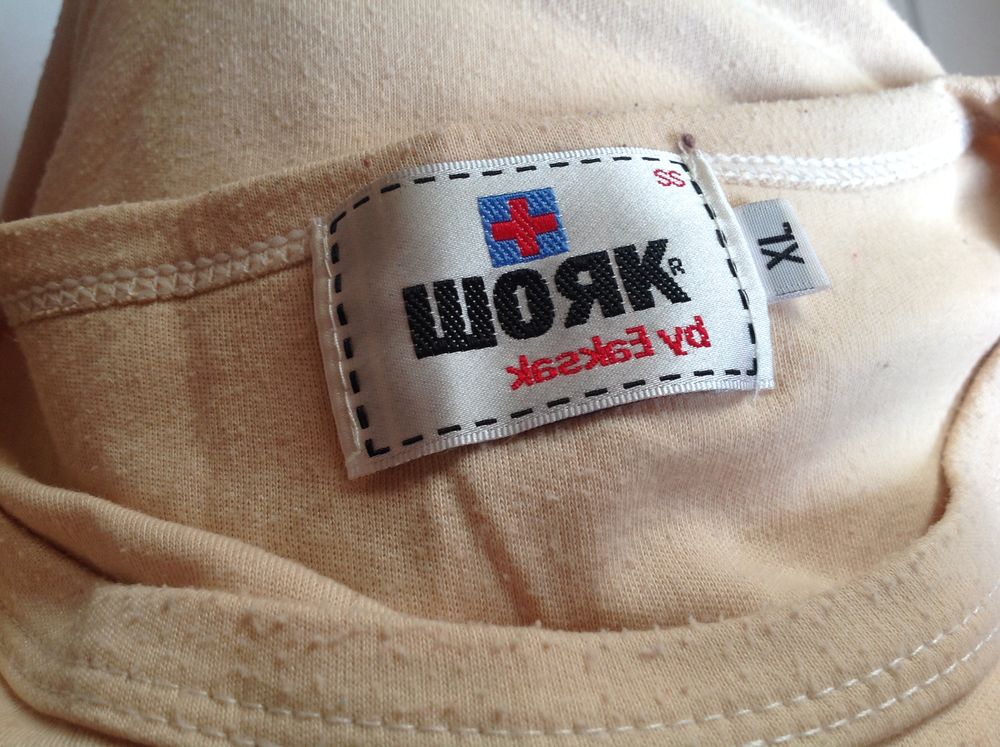 SWEAT WORK MANCHES LONGUES MOTIF ASIE Envoi Possible
Vêtements