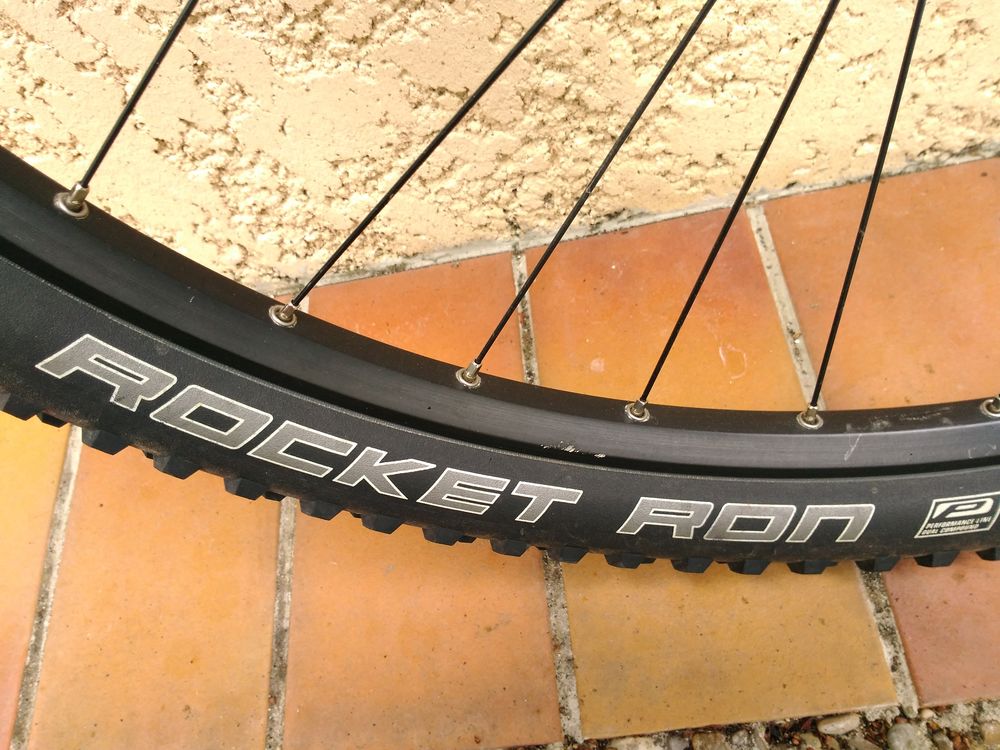 ROUES 29p VTT SCOTT ETAT NEUF AVEC PNEU DISQUE CHAMBRE Sports