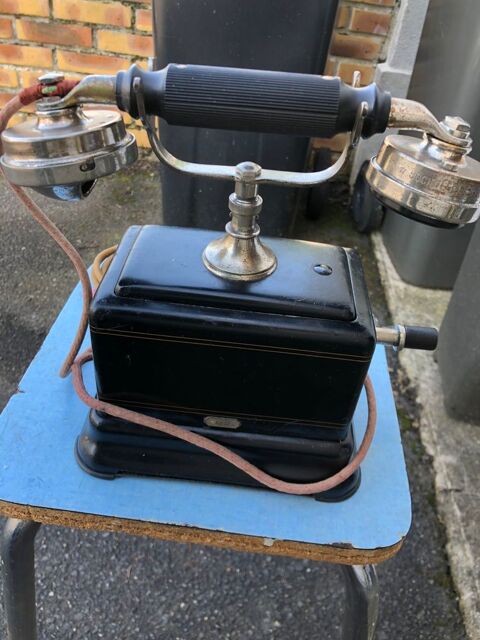 Magnifique TELEPHONE ERICSSON Colombes de plus d'UN SIECLE 180 Ozoir-la-Ferrière (77)