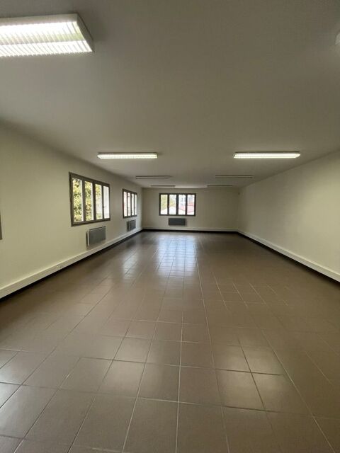À LOUER  BUREAUX CALUIRE-ET-CUIRE 81m²  Route de Strasbourg 744 69300 Caluire-et-cuire