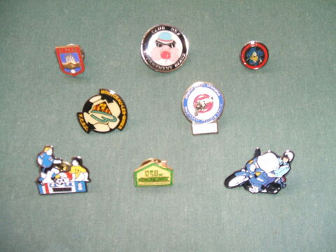 PIN S divers 8 Montceau-les-Mines (71)