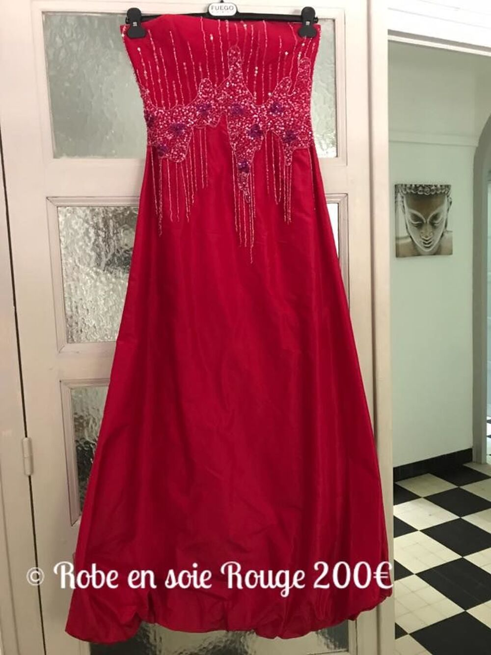 ROBE EN SOIE ROUGE Vêtements